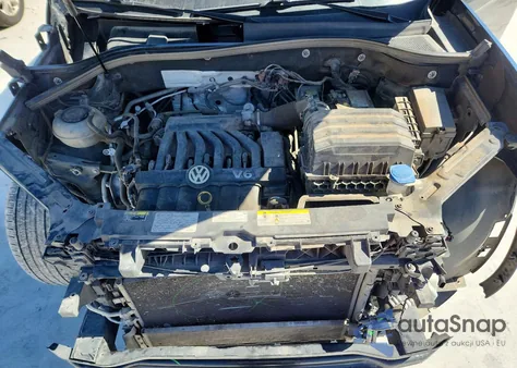 2021 Volkswagen Atlas Se из США, поврежденный, VIN 1V2JR2CA3MC606440